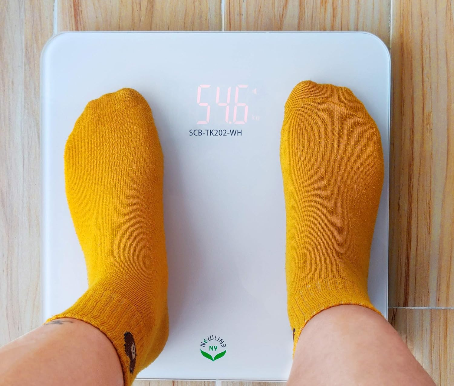 Newlineny Auto Step on White Digital Talking Bathroom Scale, 440 Lb Capacity, SCB-TK202-WH image number 3