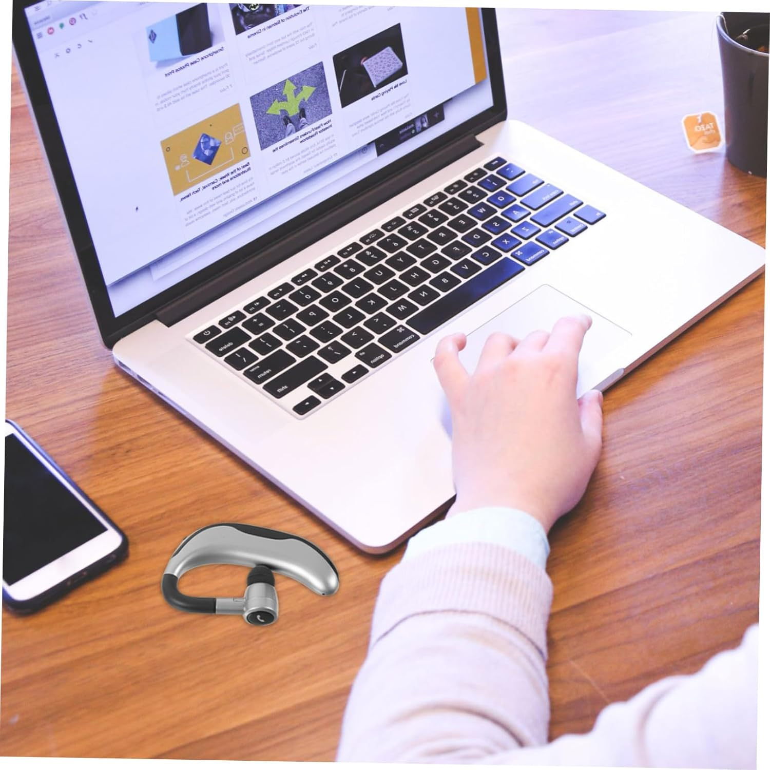 LALAFINA Wireless Sports Headphones Stereo Earphones for Swimming Handsfree Use Earhooks image number 5