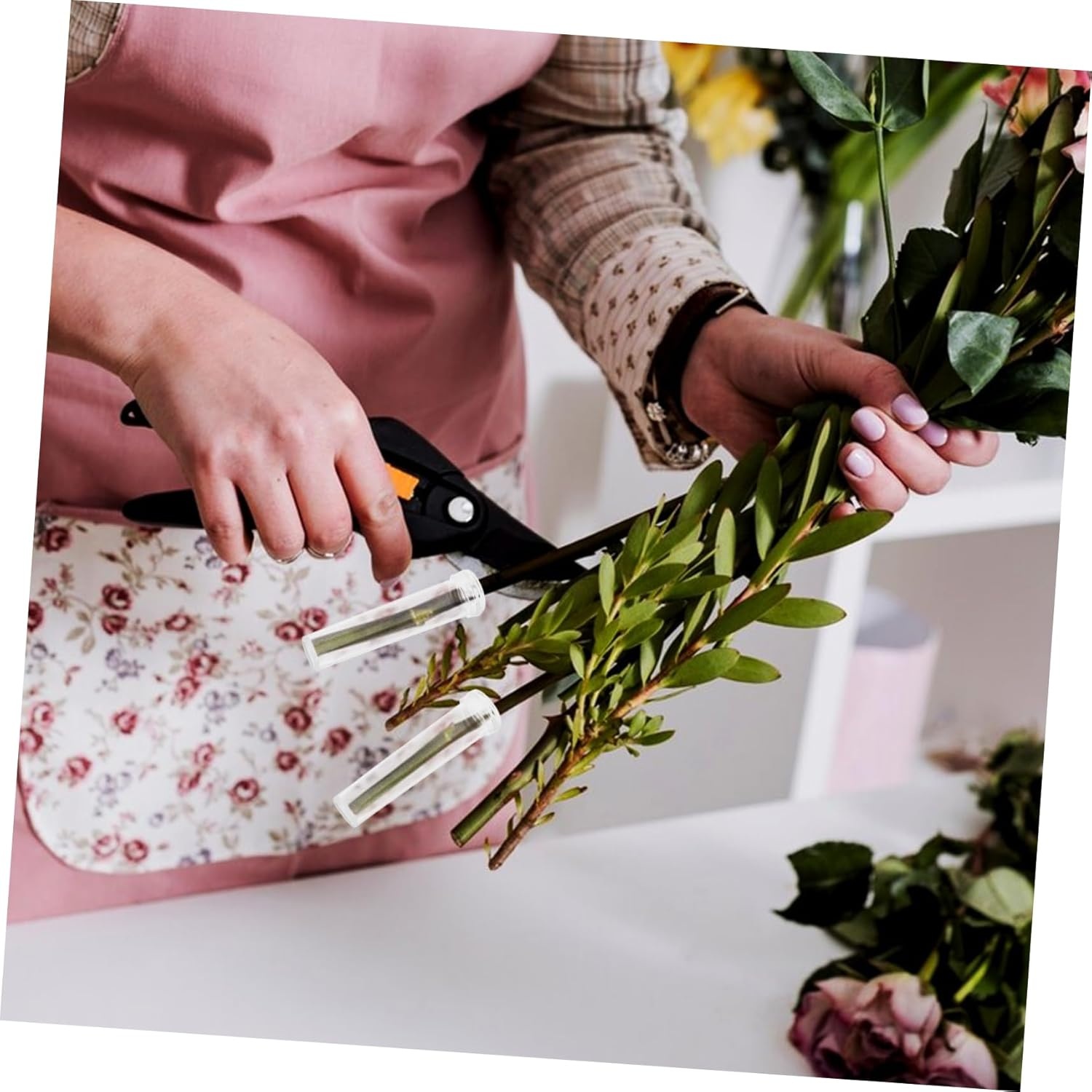 Yardenfun 200Pcs Flower Water Tube Nutrition Storage for Fresh Flowers Florist Supplies Easy to Use Water Container image number 1