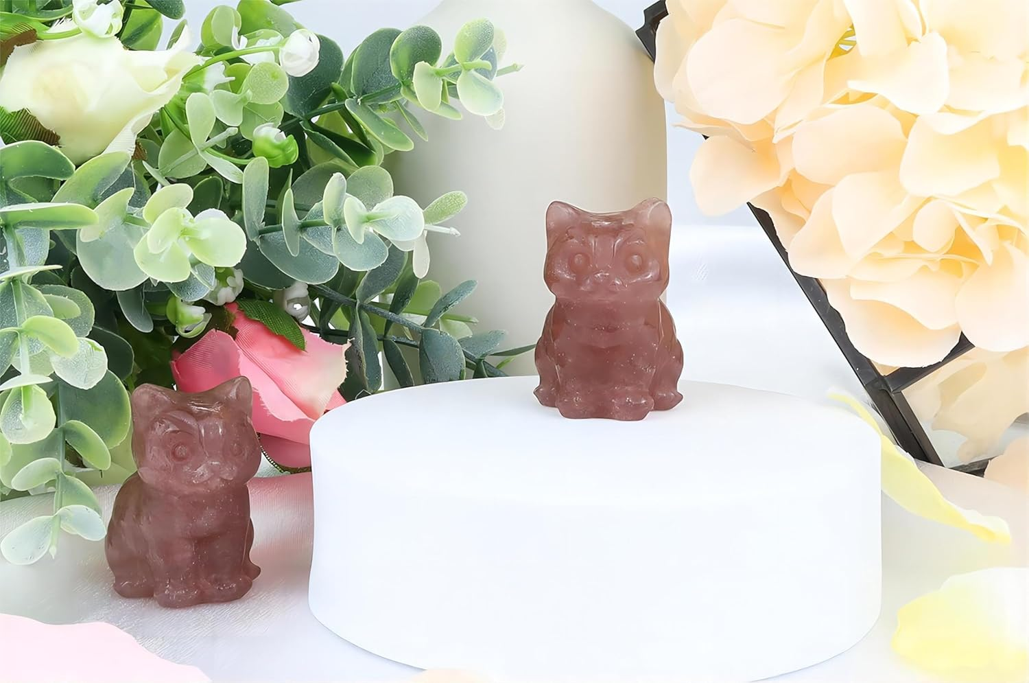 QINJIEJIE Strawberry Quartz Cat Crystals Figurines Carved Stone Healing Crystal Gemstone Sculpture Home Office Decoration Sitting Cat Statue Gifts for Women image number 5