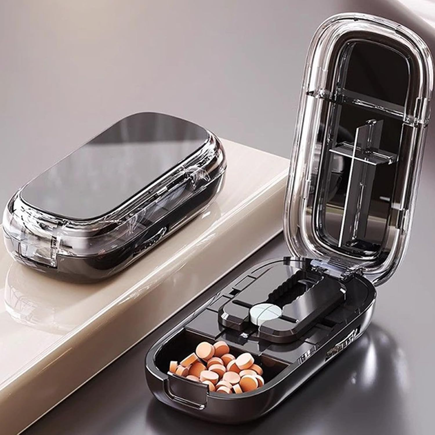 Pill Cutter Splitter, Portable Pill Cutter Splitter, Medicine Case Half or Quarter Crusher for Cutting Multiple Pills, Easy to Use with Safe 3.35X1.77X0.91 Inches image number 4