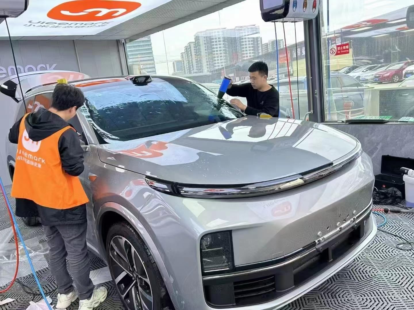 ANZO TPU PPF Car Clear Paint Protection Film Roll: 7.5Mil Thick, (5 Feet X 16.6 Feet)，Non-Yellowing, Self-Healing for Cars, Trucks, Suvs | UV Protection, Optical Clarity, Gloss Finish image number 2