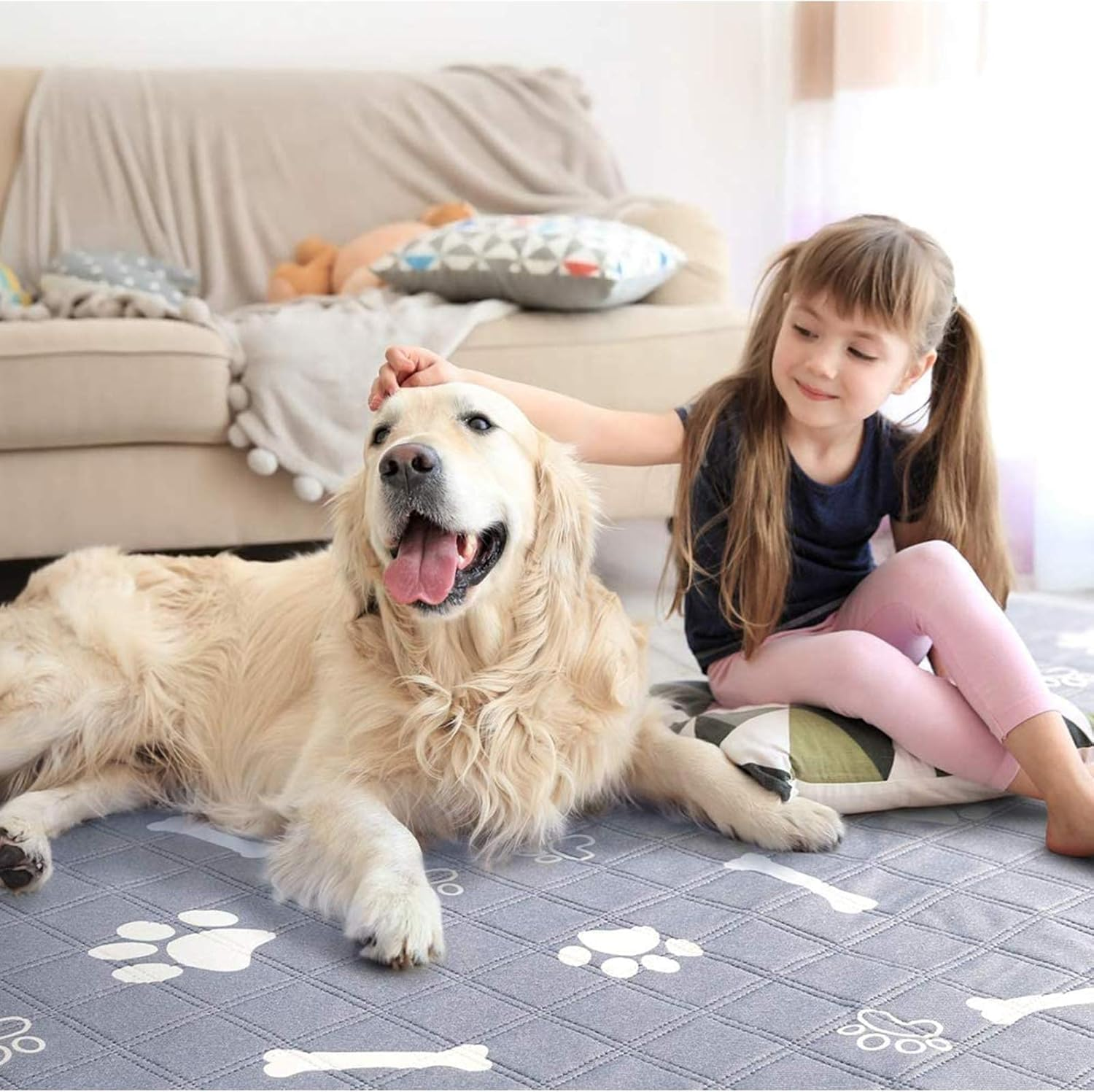 Washable Pee Pads for Dogs, 2 Pack Reusable Puppy Pads Super Absorbent Leakproof Dog Training Pads, Non-Slip Wee Wee Pads for Crate, Floor, Potty Pads Feeding Mat Dog Pee (Grey, L)