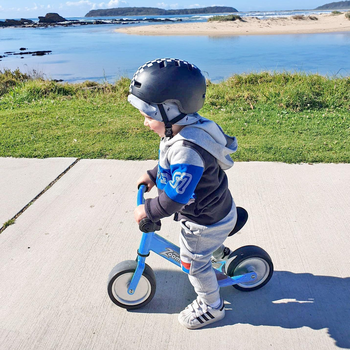 Balance Bike | 2-4 Years | Quick Safe Learning | Adjustable Seat & Handlebars | Toddler Bike | Extra Wide Wheels | Foot Rest | Light Weight & Easy to Carry