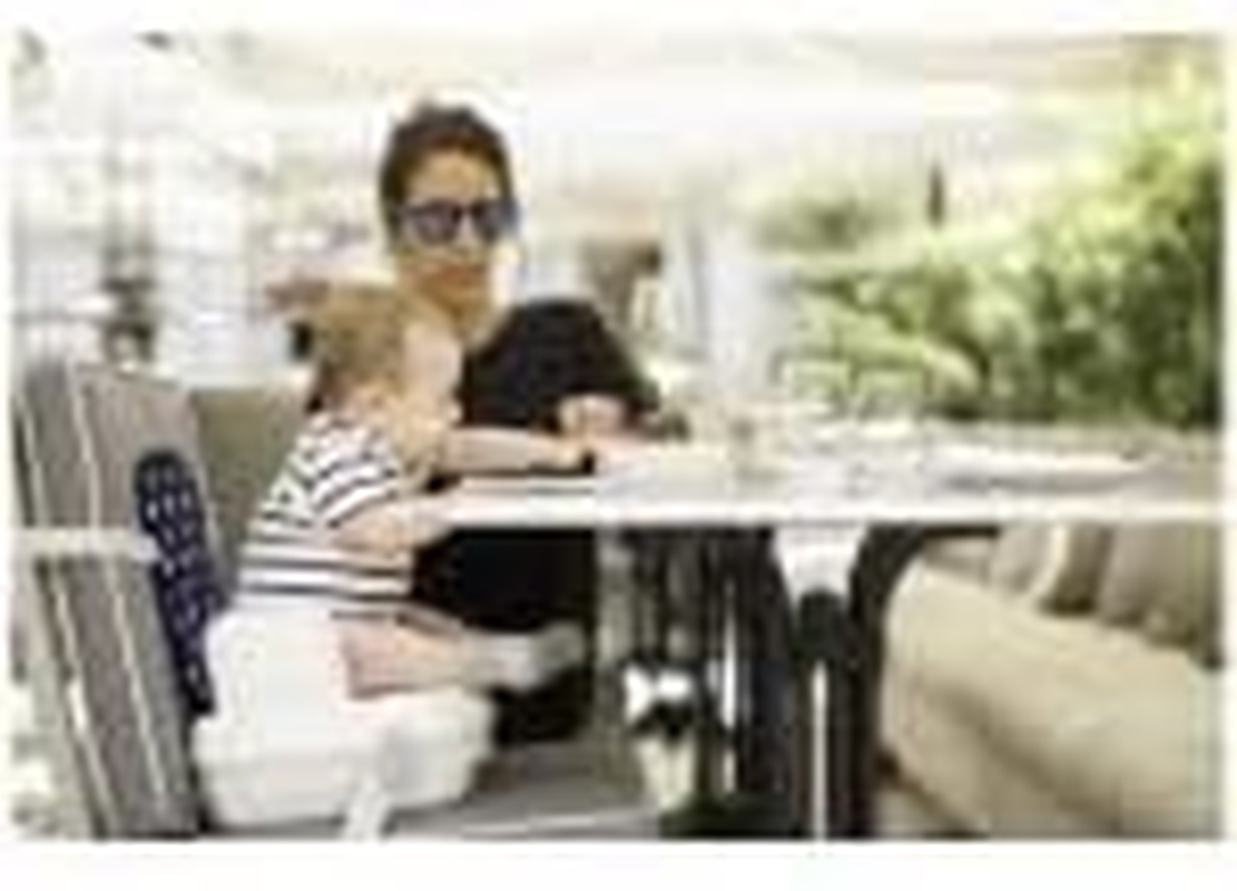 Benbat Yummigo Booster Seat, Multi/Colour image number 3