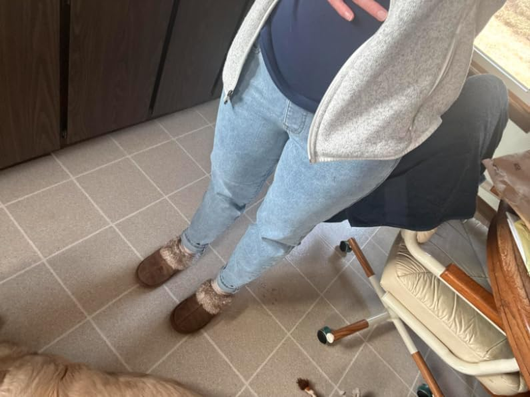 AVOG Maternity Boyfriend Jeans High Waisted Stretchy Denim Pregnancy Pants with 4 Pockets image number 3