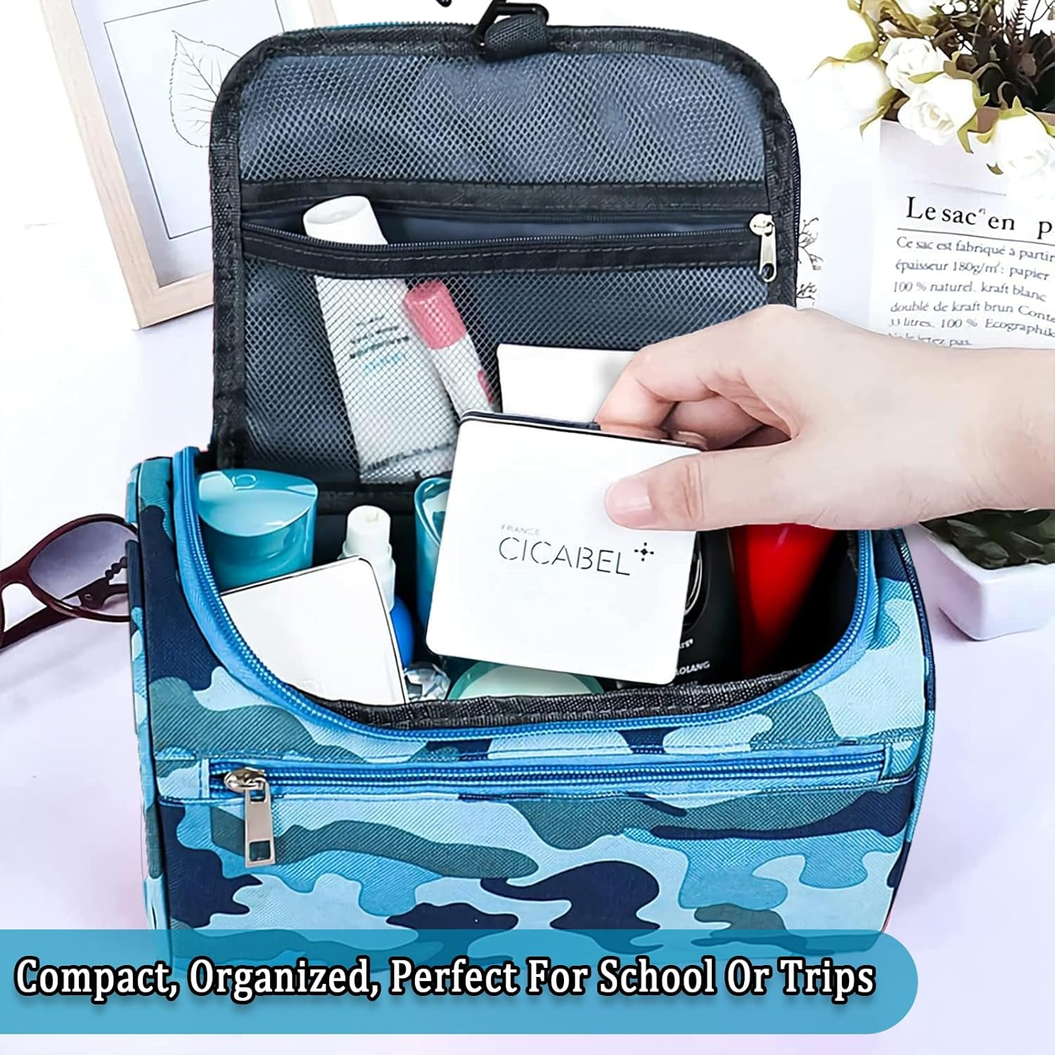 Boys Wash Bag with Camouflage Design &ndash; Boys Toiletry Bag for Travel and Sports, Durable & Waterproof Kids Wash Bag with Handle and Zipper for School, Gym or Holidays image number 2