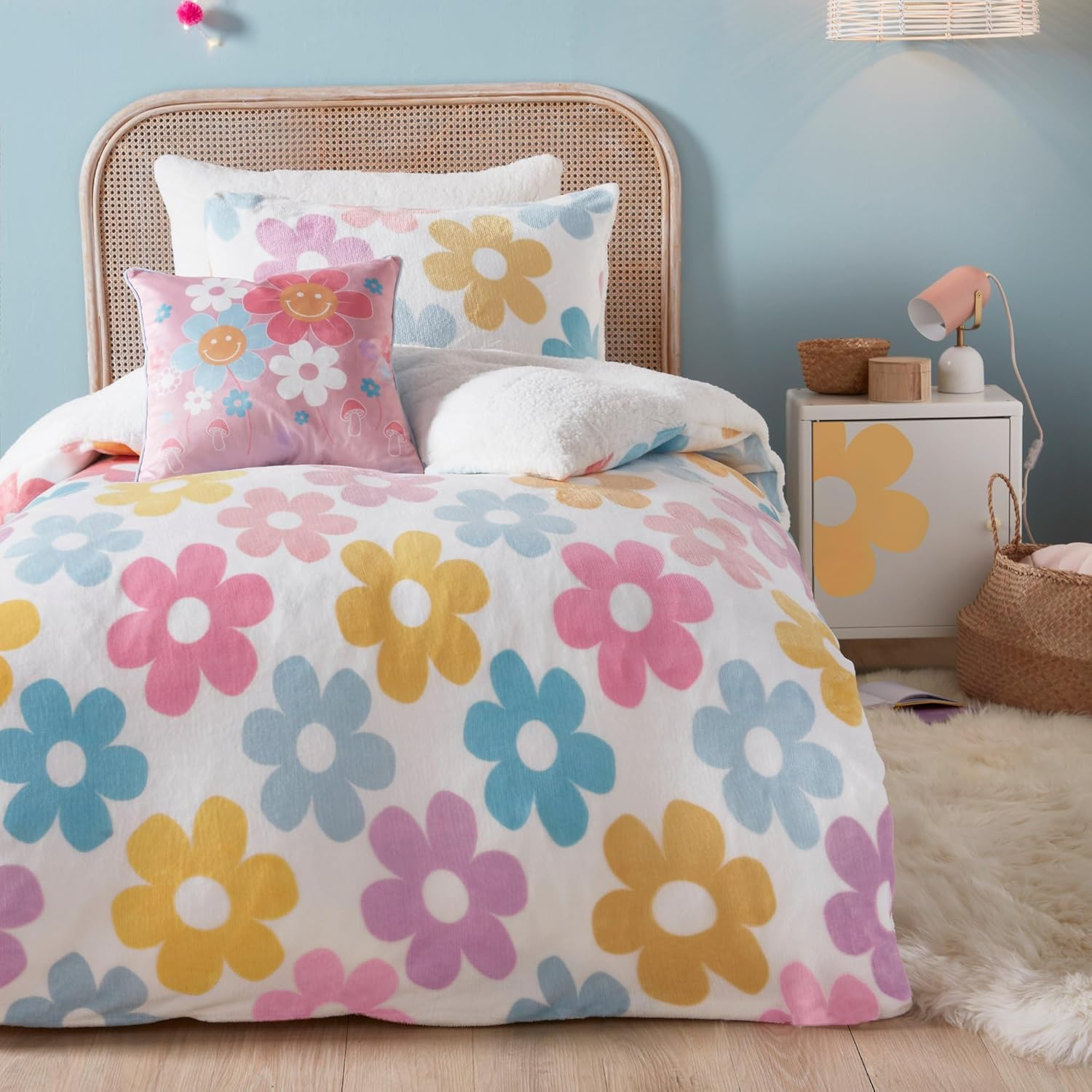 Bedlam - Retro Flower - Fleece Duvet Cover Set - Double Bed Size in Multi