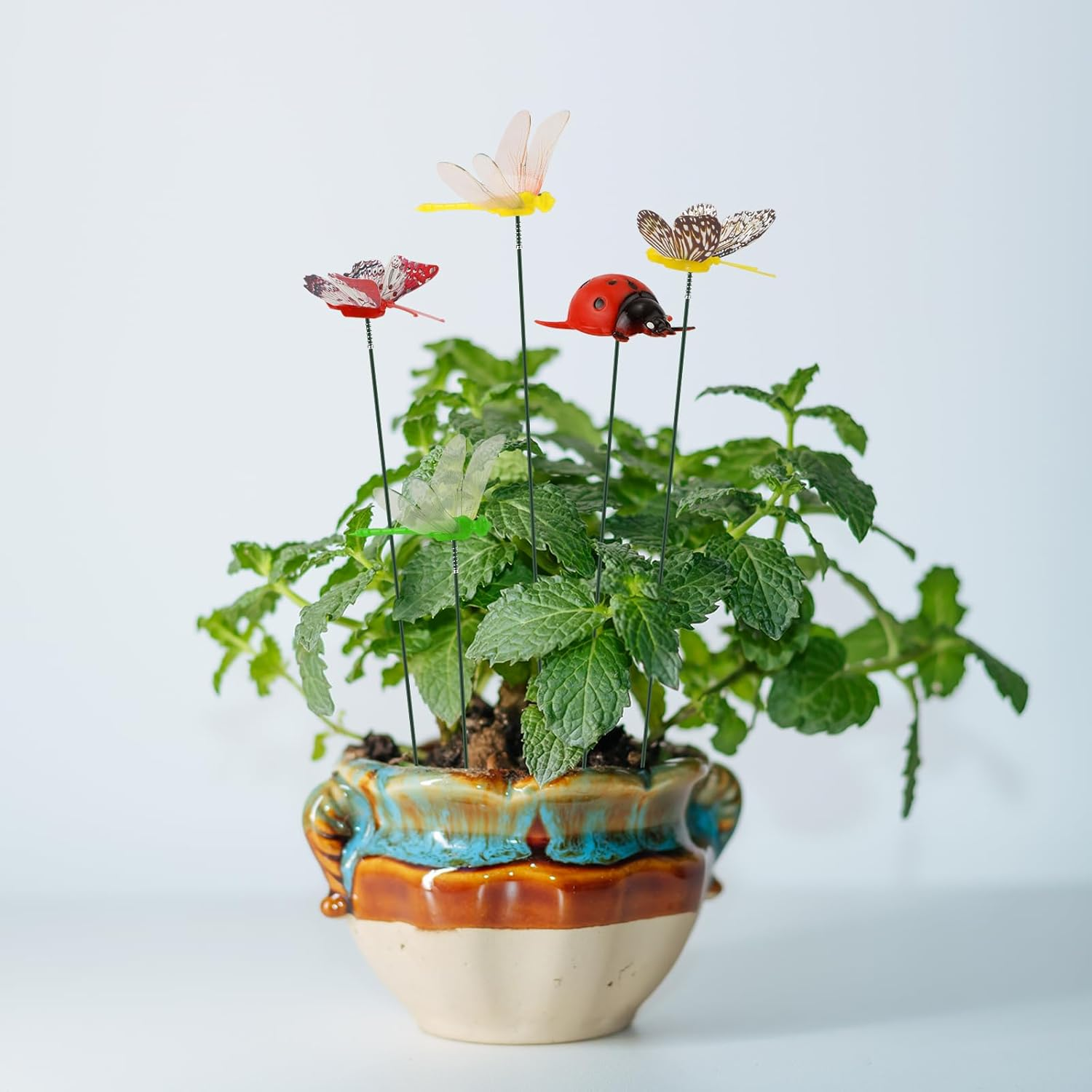 12Pcs Decorative Garden Stakes, 3D Artificial Dragonfly Garden Decor Realistic Ladybug Butterfly Ornaments for Outdoor Patio Yard Plant Flower Pot Decoration (No Clips) image number 3