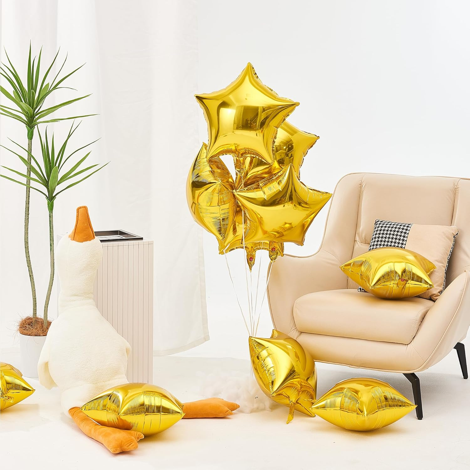 Gold Star Shape Foil Balloon, 10Pcs Big Mylar Helium Balloons for Birthday Party Wedding Party Decoration 18 Inch