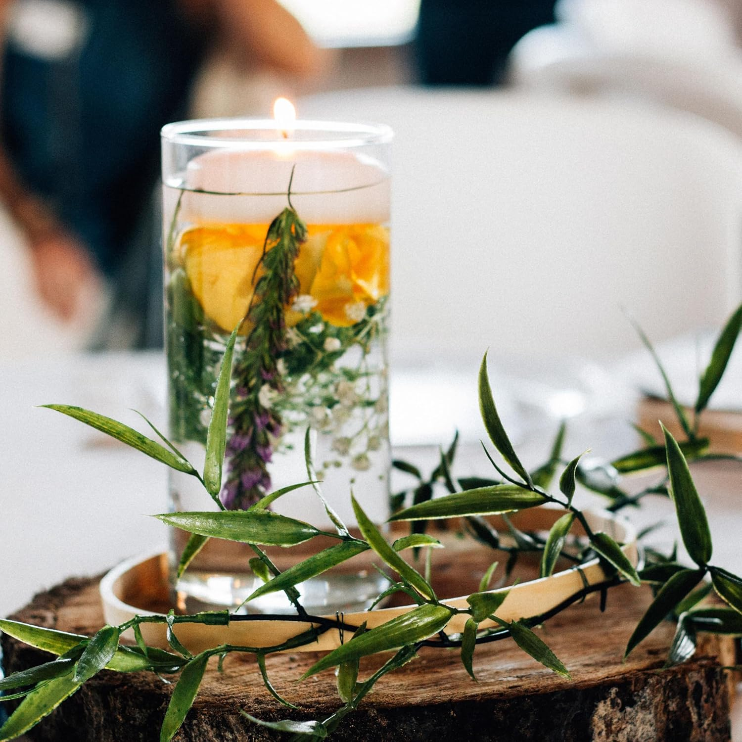 Pack of 28 Floating Candles - Diameter 5 Cm - 5.5 Hours Burn Time - Ivory Colour - Cereria Di Giorgio image number 3