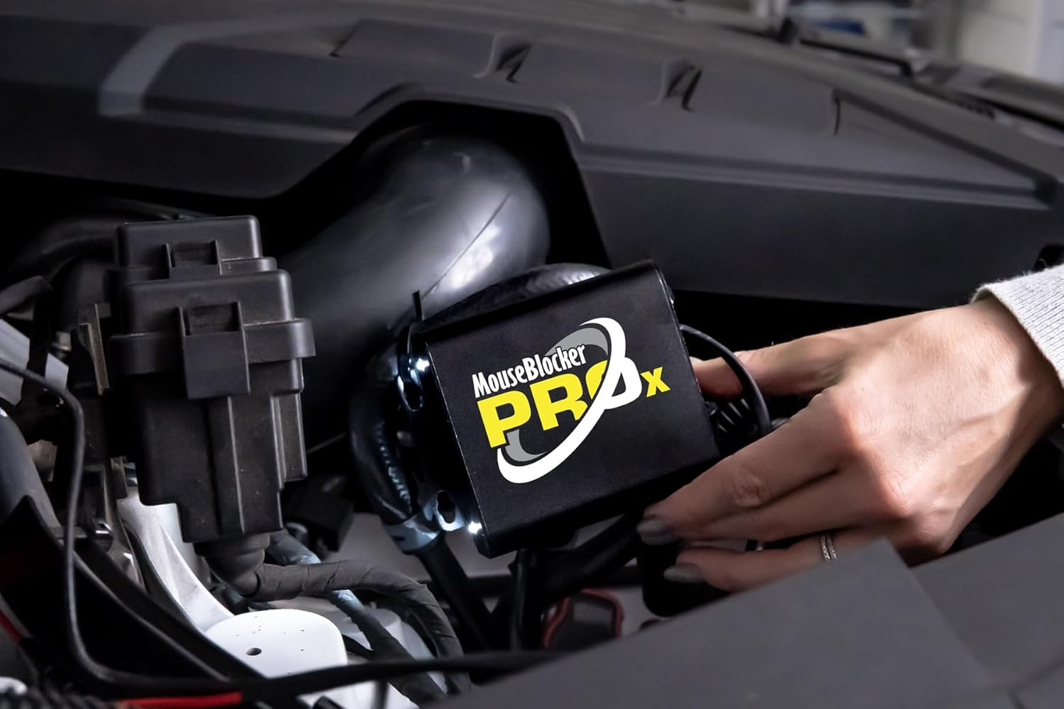 Mouse Blocker Prox 12Volt High Powered Ultrasonic Mouse and Rodent Deterrent with with an Eviction Mode and Dual Strobing Leds for Your Vehicle image number 6