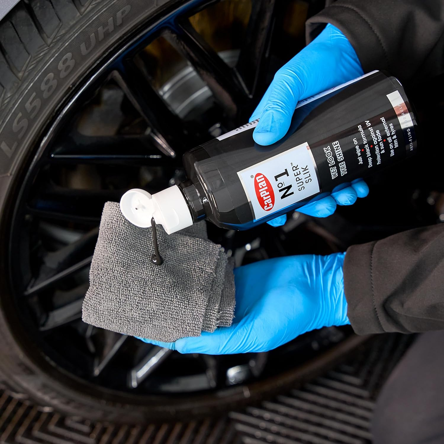 Carplan No.1 Super Slik Wet Look Car Tyre Shine, 600 Ml image number 2