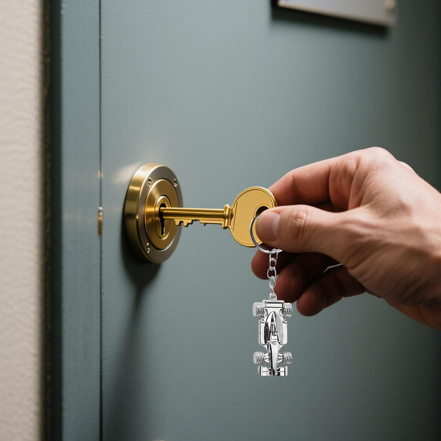 3 Pcs Keychains, F1 Solid and Durable Keyring, Formula One Racing Car Key Chain, Metal Keychain Accessories, Special Gifts for Father'S Day, Birthdays, Racing Fans, Christmas and Thanksgiving image number 2