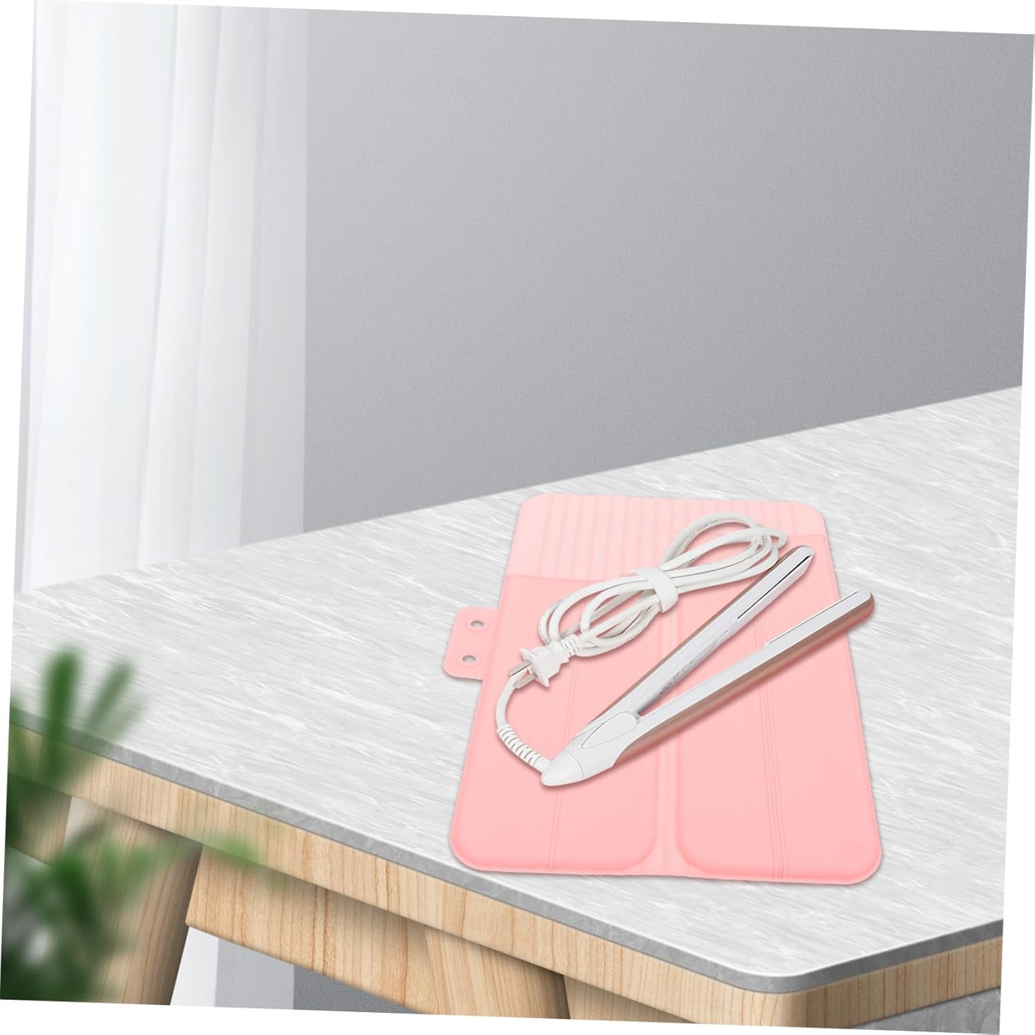 FIXOSHEE Heat-Resistant Silicone Curling Iron Travel Case with Compact Hot Tool Holder Pouch for Safe Storage and Easy Organization of Hair Styling Tools Portable Pink Mat for Travel Use image number 5