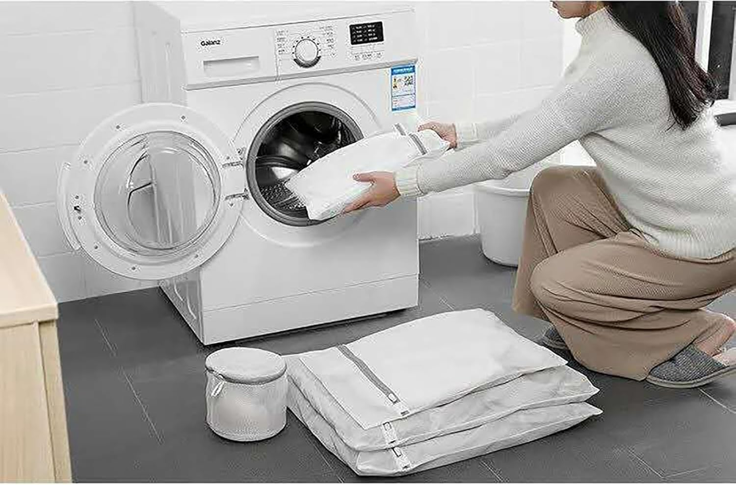 Laundry Bag Set of 3, Light Grey Net Fabric, Large 50X60 Cm, Medium 40X50 Cm, Small 30X40 Cm image number 2