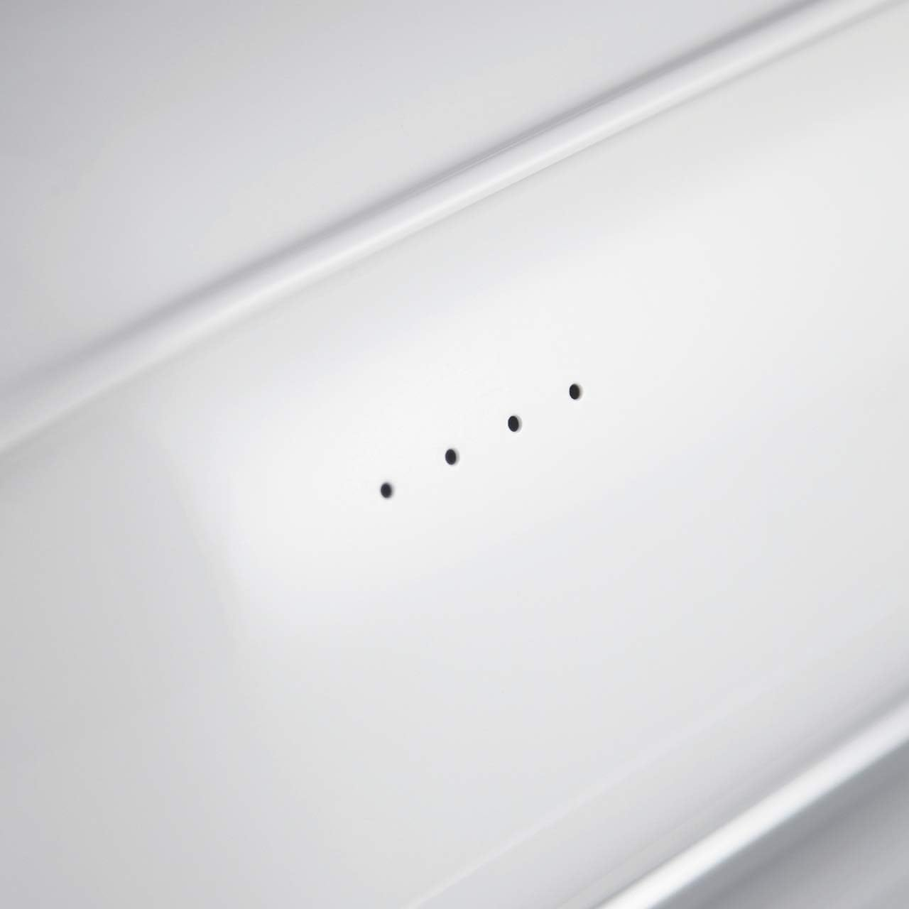 WESCO Breadboy Bread Bin with Rattle-Free Swivel Lid in Red, Powder-Coated Sheet Steel, Ventilation Holes and Sturdy Handle image number 6