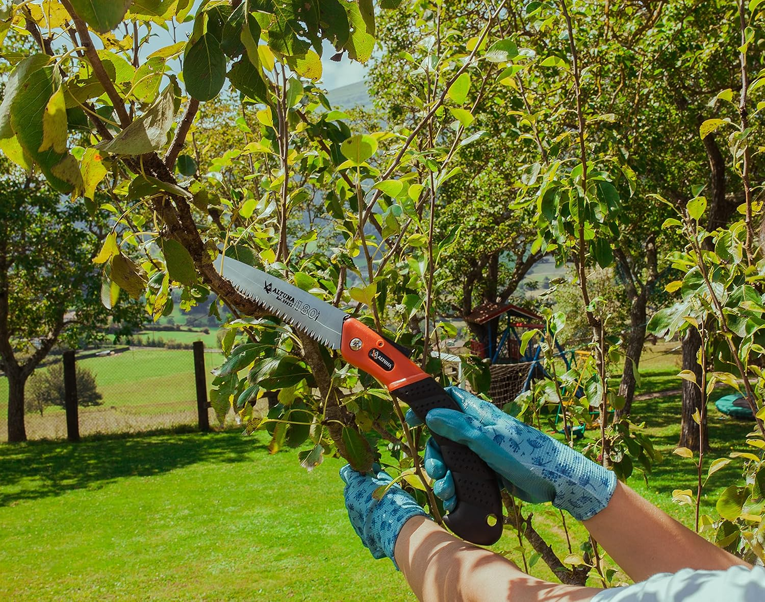 Altuna Folding Pruning Saw Blade, Serrated Japanese 7"/180Mm image number 5