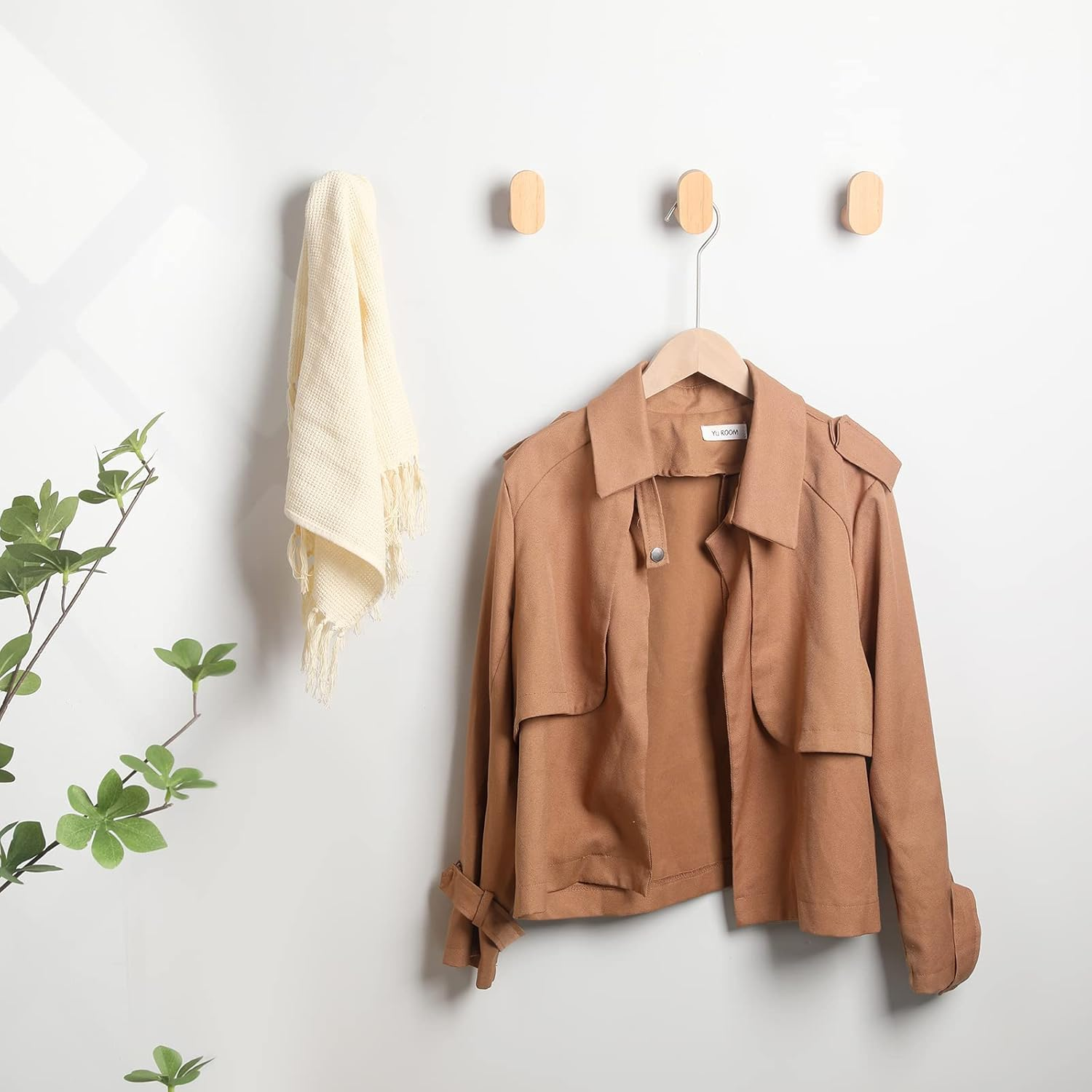 LIVESO Wood Wall Hooks, Modern Minimalist Wood Hooks Wall Mounted, Natural Wooden Wall Coat Hook Rack, Wooden Pegs for Hanging Hat, Towel, Robe, Bag (Pack of 4Pcs) image number 3