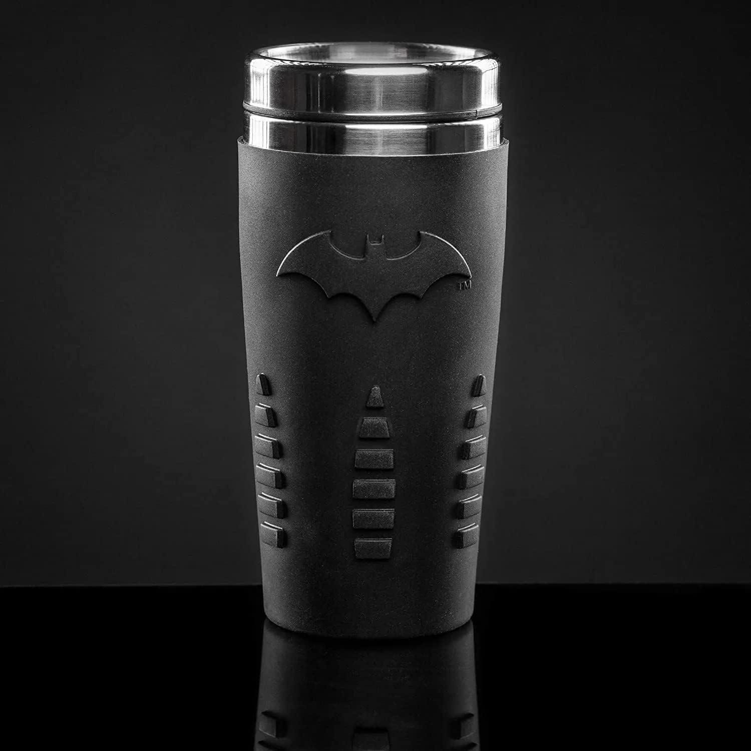 Paladone PP4380BM Batman Travel Mug | Reuseable Commuter Cup Coffee & Tea Flask | Easy Clean | Double Walled Insulation | 450ML Capacity | Spill Proof, Black, 9 X 9 X 18 Cm image number 3
