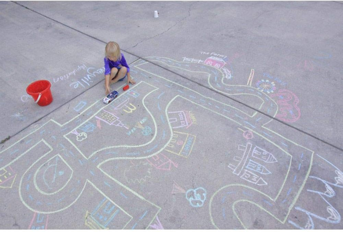 CRAYOLA Washable Sidewalk Chalk, Creative Outdoor Art, Perfect for Outdoor Kids&rsquo; Activities and Games, Multi, 48 Ct (51-2048-E-201) image number 3