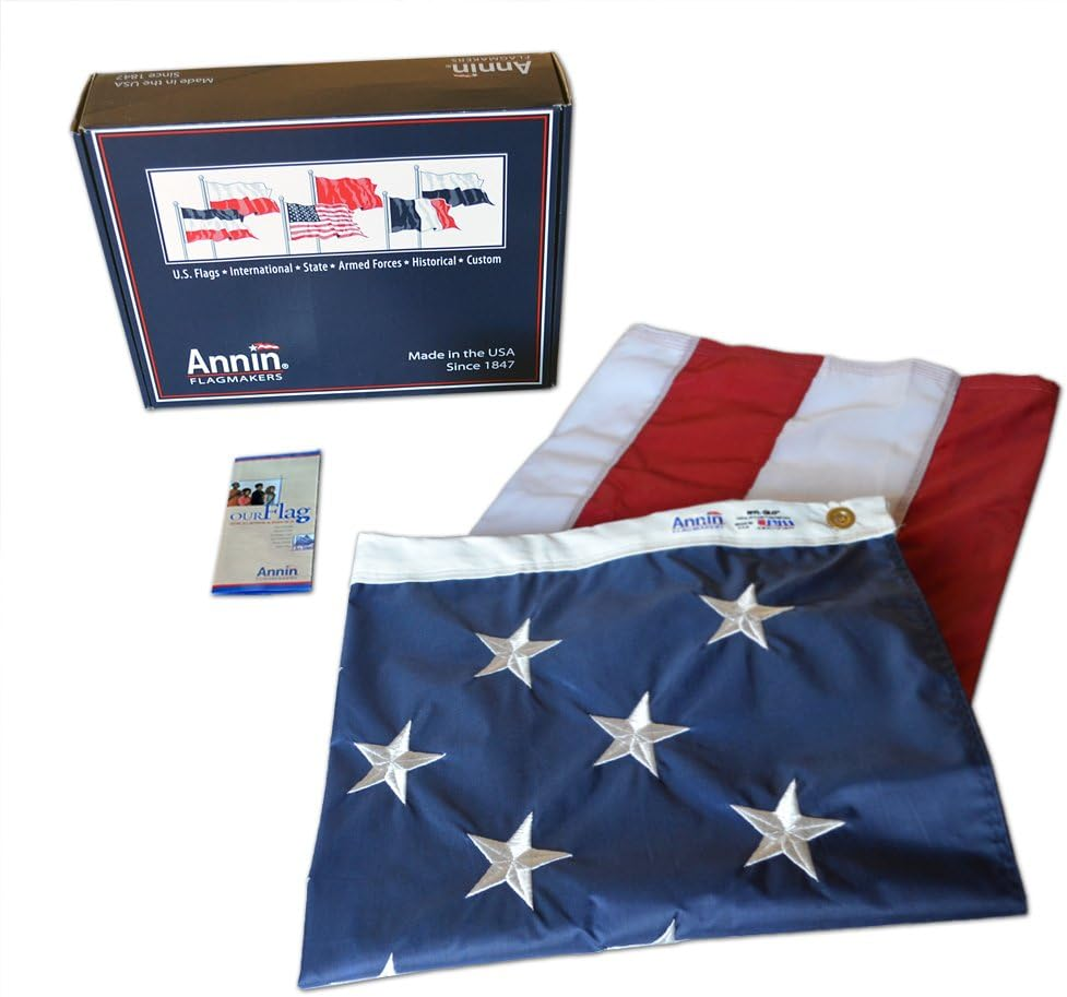 Annin Flagmakers Model 2460 American Flag All-Weather Nylon Solarguard Nyl-Glo, 3 X 5 Feet image number 1