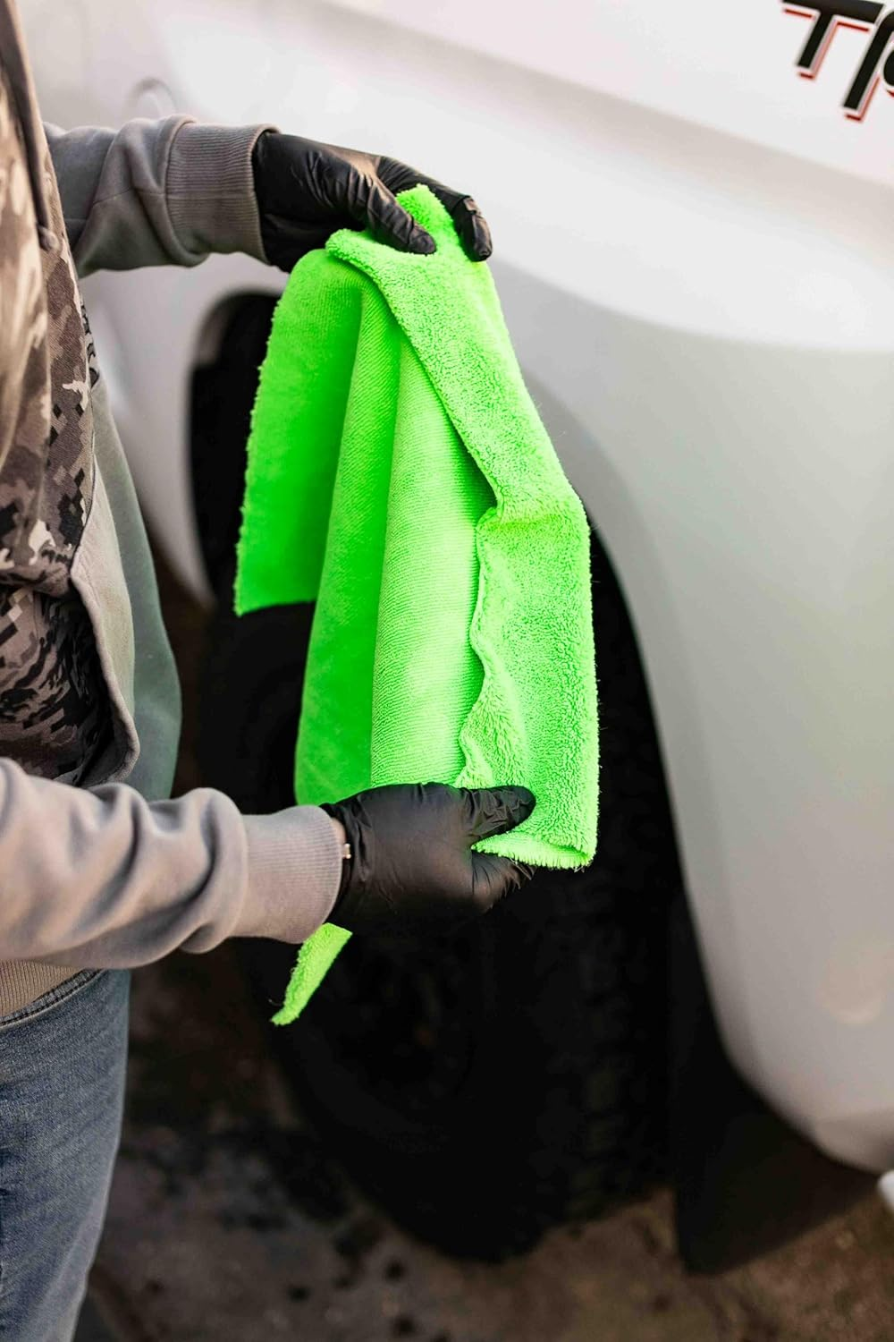 The Rag Company - Creature Edgeless Auto Detailing Towels (10-Pack) Professional 70/30 Blend, Dual-Pile Plush Microfiber, Buffing & Polishing, 420Gsm, 16In X 16In, Lime Green image number 5