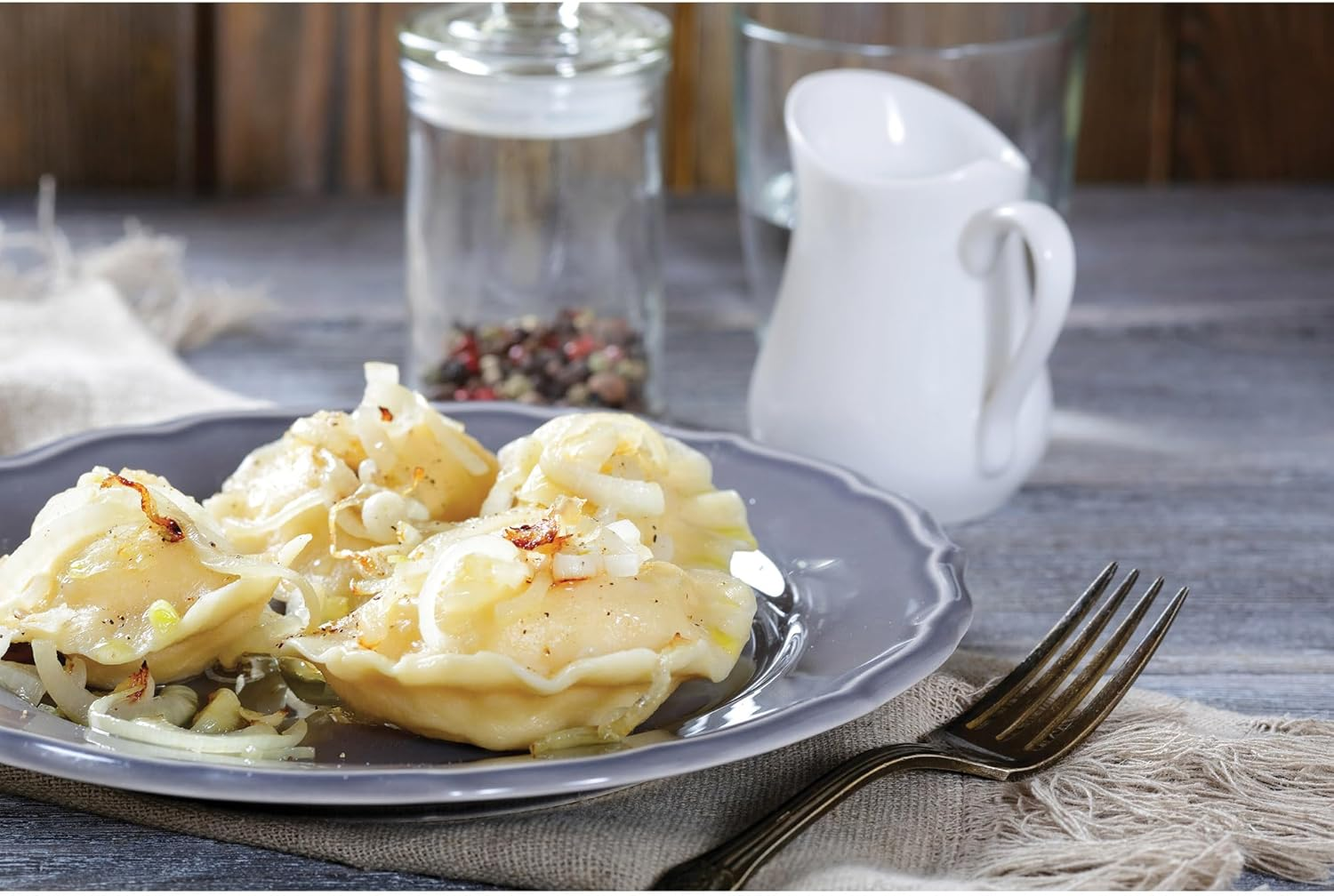 Helen'S Asian Kitchen Dumpling Press 4-Inch Diameter Bpa-Free