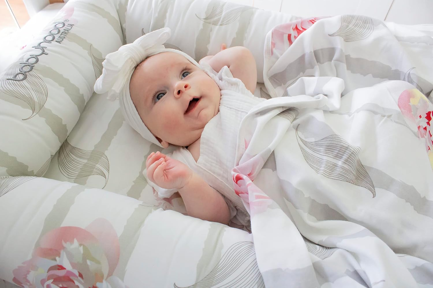 Babyhood Amani Bebe Organic Jersey Cotton Wrap, Vintage Floral image number 3