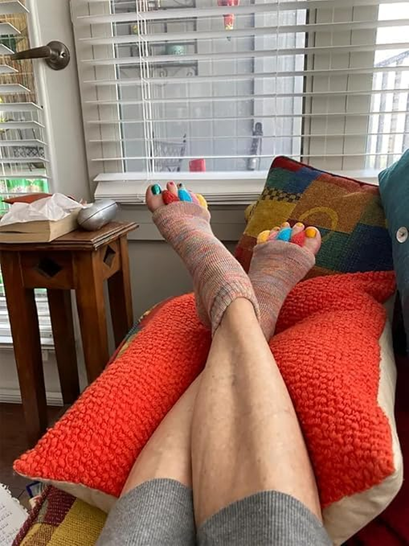 Toe Separator Socks for Men Women Comfy Foot Alignment Sock Massage Health Care Bunion Socks Yoga Sports GYM image number 4