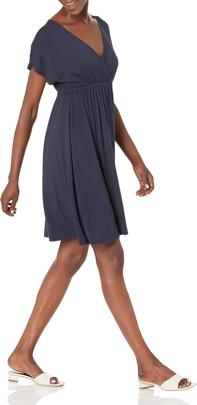 Amazon Essentials Women'S Surplice Dress (Available in plus Size), Navy, 1X image number 2