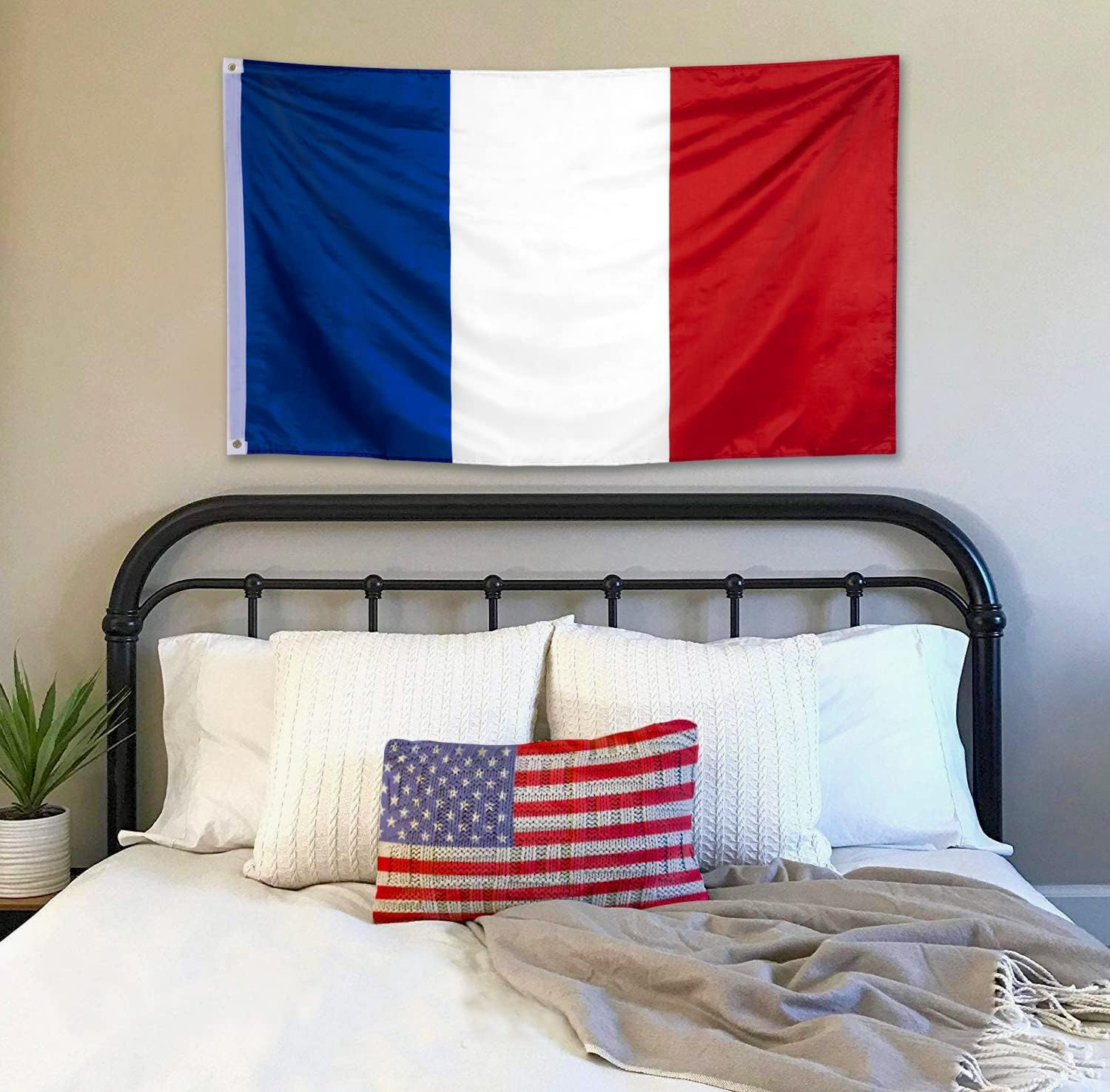 France Flag 90 * 150 CM, French Flag, Polyester Thickness, Fade Resistant, Brass Grommets, Canvas Header, Indoor,Outdoor, Vibrant Colors,Not Fear of Rain and Snow