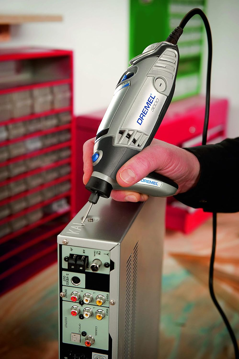 Dremel 108 Engraving Cutting Bit Multipack - 3X Cylindrical-Shaped Engraving Cutter with 0.8Mm Working Diameter image number 3