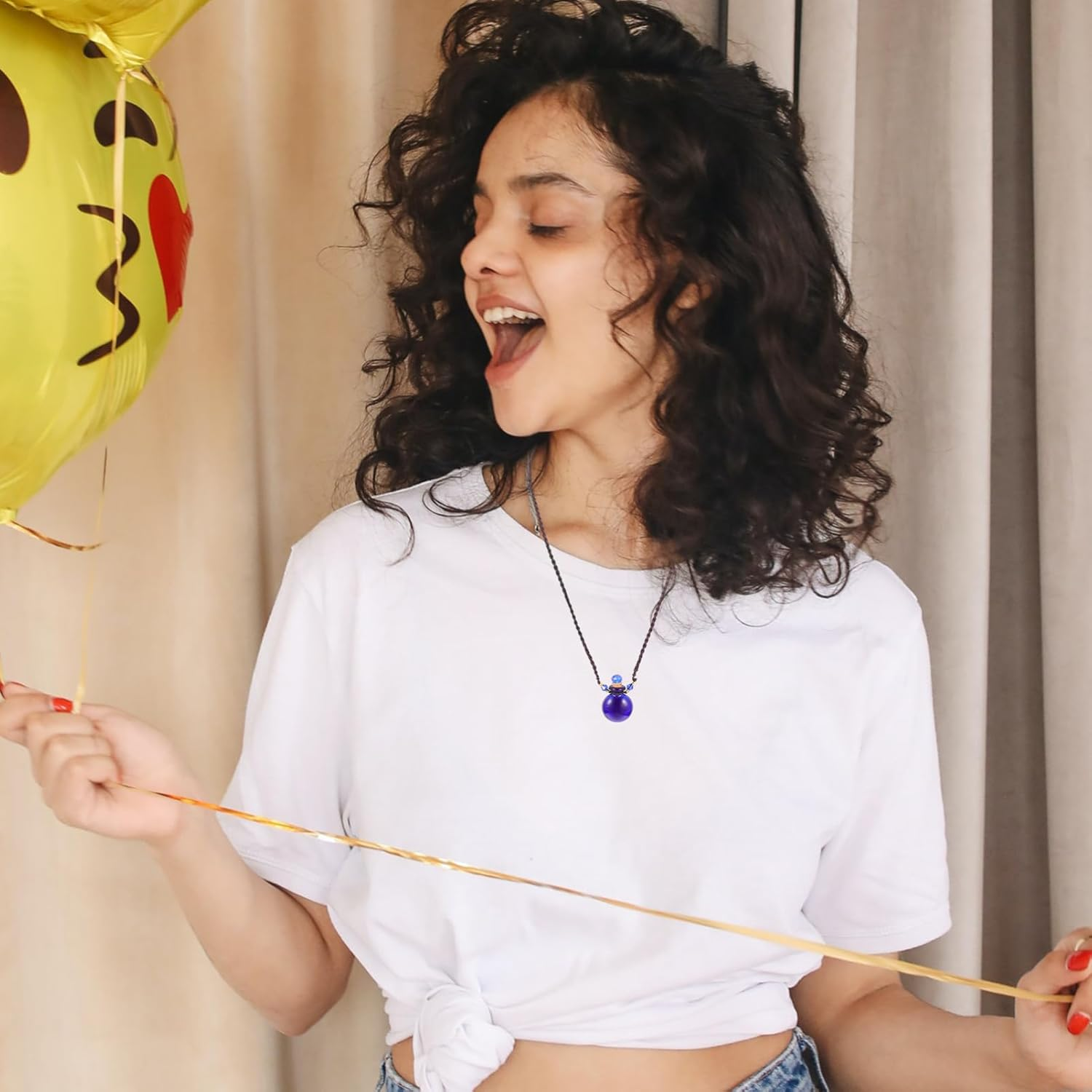 ERINGOGO 4Pcs Portable Aroma Bottle Car Air Freshener Decorative Pendant Car Perfume Scent Booster