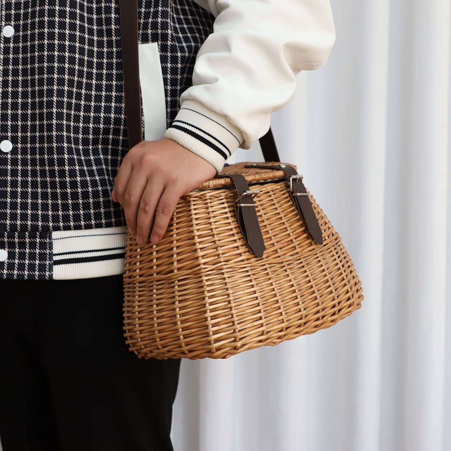 Wicker Picnic Basket, Fishing Creel Basket, Carrying Gift Basket with Lid and Shoulder Strap image number 3