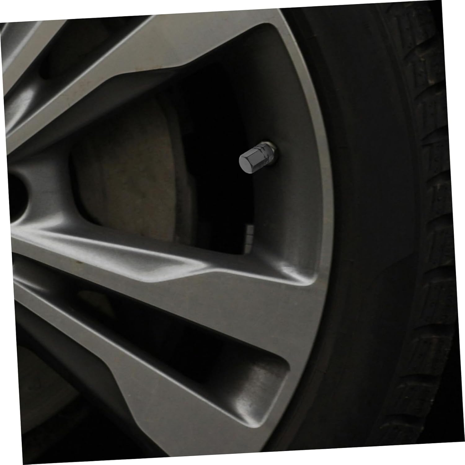 ULTECHNOVO 24Pcs Car Tire Valve Caps Black Tyre Air Nozzle Caps Valve Stem Covers for Cars Vehicles Universal Wheel Stem Protection