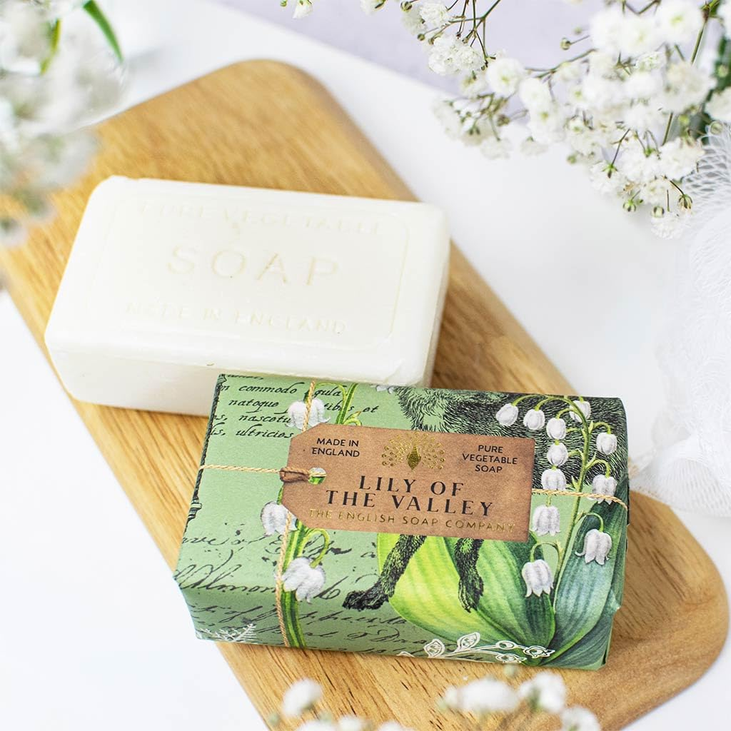 The English Soap Company Anniversary Wrapped Soap Bar, Lily Shea Butter Soap Bar, Moisturising Soap Bar for Face and Body, Lily of the Valley Scent 190G image number 3