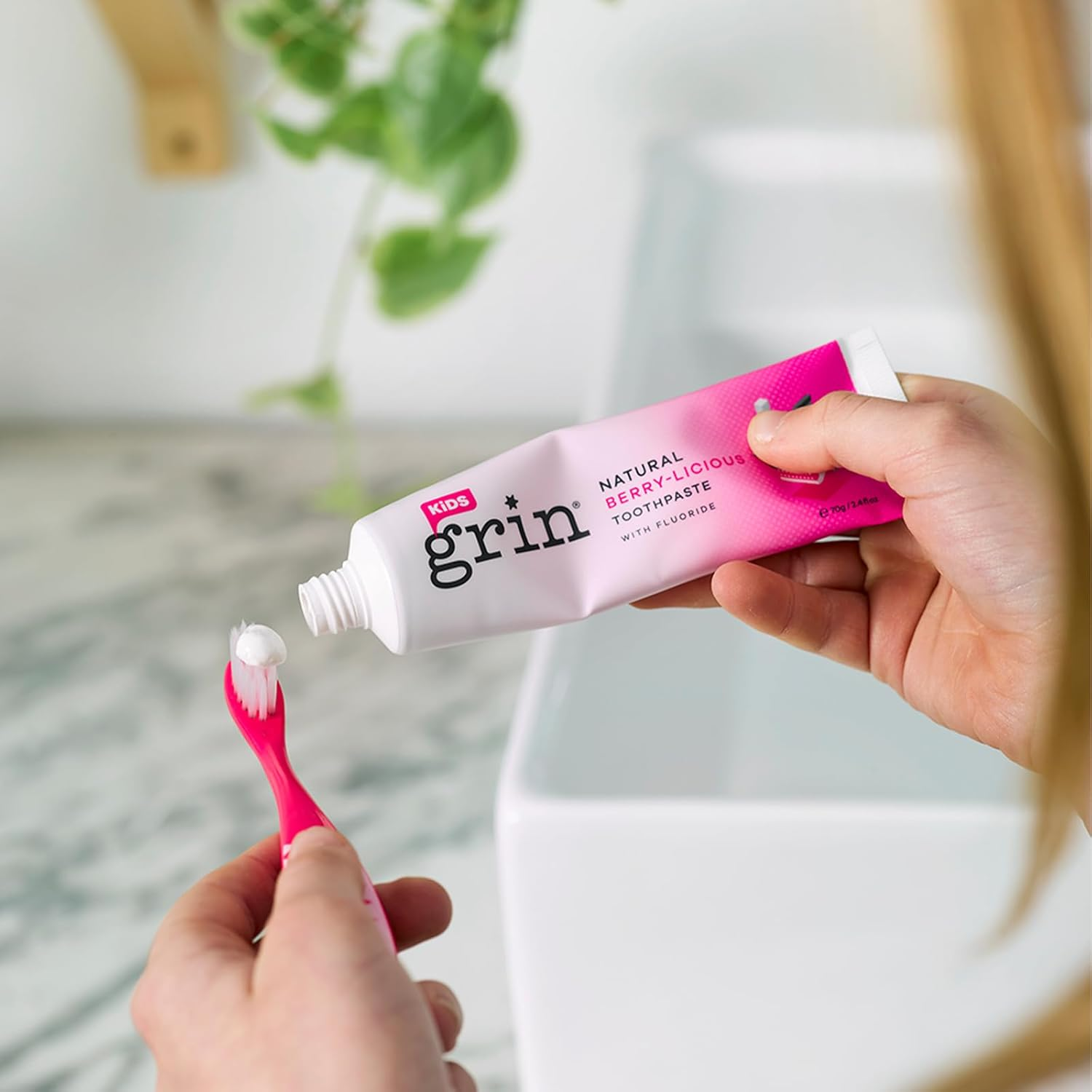 Grin Kids Natural Berry-Llicious Toothpaste with Fluoride 70G image number 2