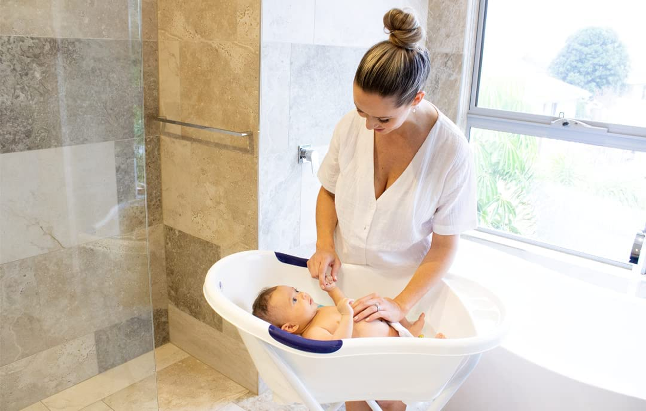 Babyhood Ergo Bath Tub, White image number 1