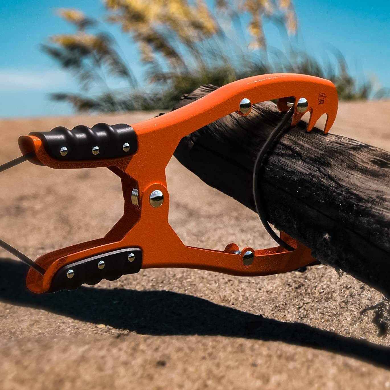 RANGLAND Original&reg; BAX-JAW Kayak Anchor Clamp Grip - Wide 5.25" Self Locking Tension Jaw with Floating Pouch and 15' Paracord 550 Rope, Kayaking Accessories (Corrosion-Proof Steel) image number 4