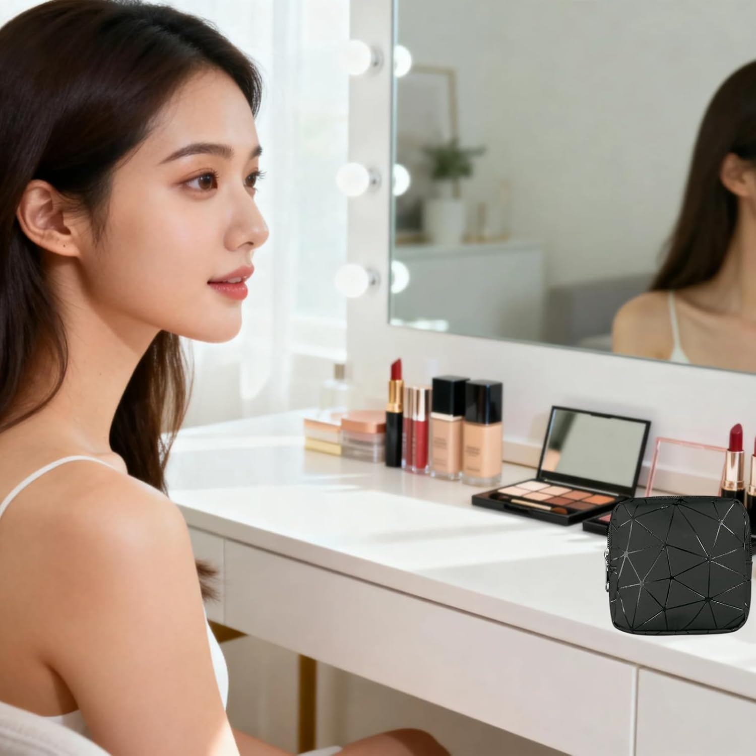 Abeillo 2PCS Reusable Waterproof Sanitary Napkin Storage Bag,Small Tampon Holder Bag，For Keys, Headphones, Change,Purse,For Tampons/Pads/Menstrual Cup Feminine Care for Teen Girls(Pink&Black) image number 2