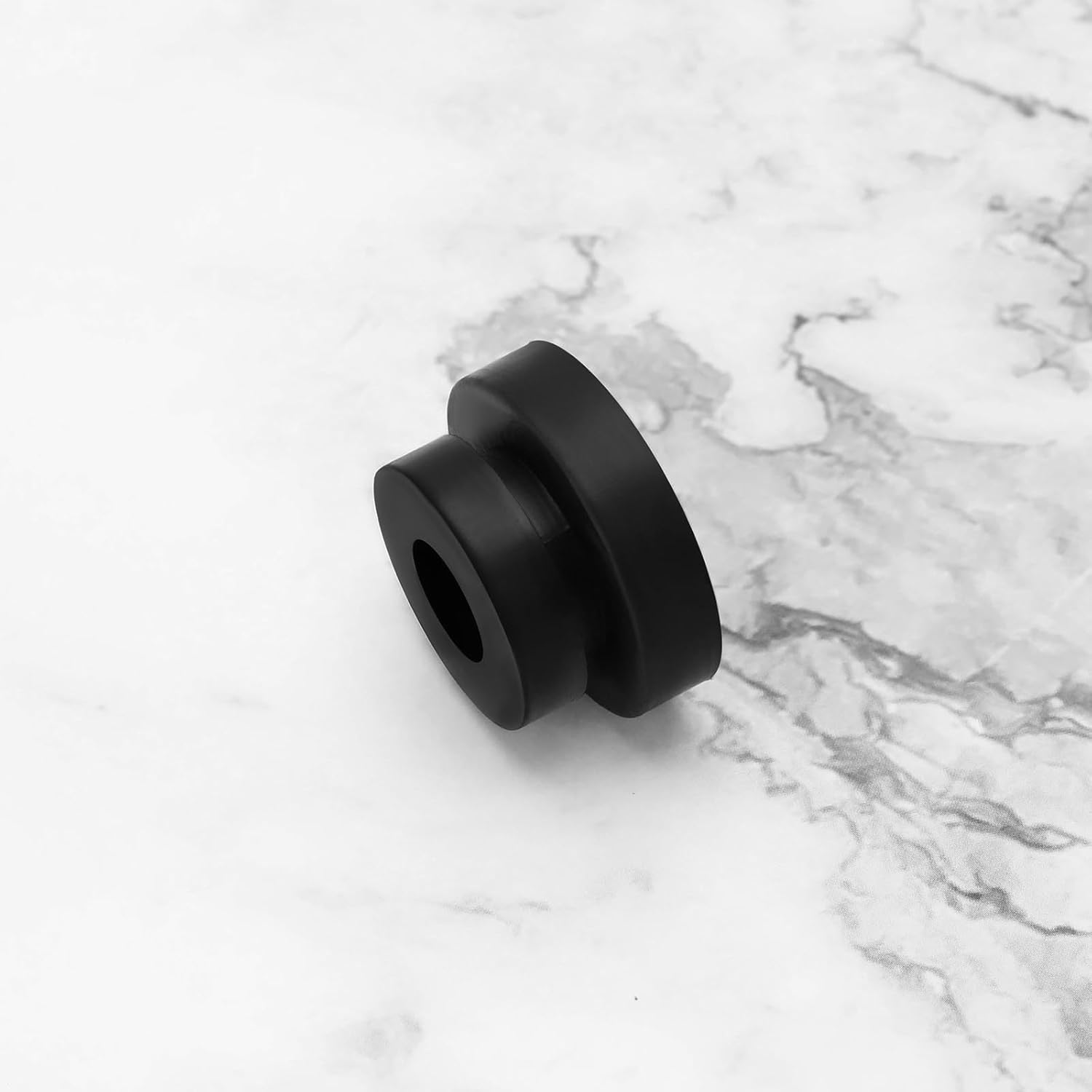 SG Store 4PCS Black Radiator Mounting Rubbers NRC5544 572312 Fits All 4 Cylinder Petrol or Diesel Compatible with Land Rover Defender 200Tdi 300Tdi image number 2