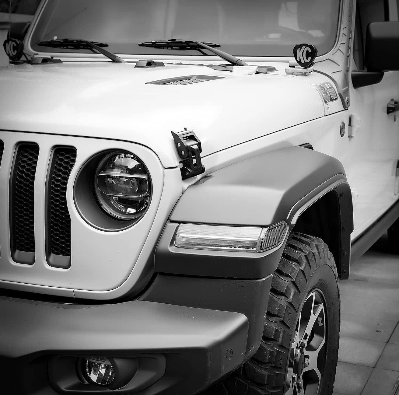 Seven Sparta Hood Latches Aluminum Hood Catch Compatible with Jeep Wrangler JK/JKU 2007-2017, JL/JLU 2018-2022 & Jeep Gladiator 2020-2022, 1 Pair (Base) image number 1