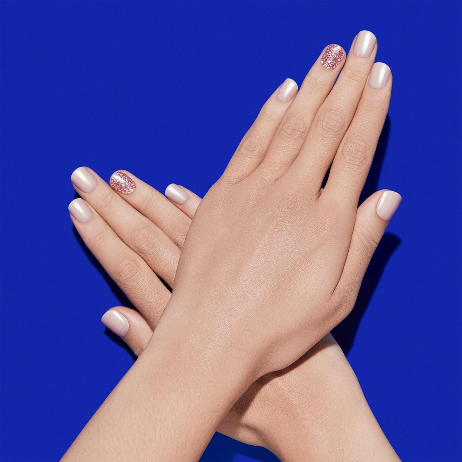 Dashing Diva Magic Press Nails - Honey Sparkle | Short, Square Shaped Press on Nails | Long Lasting Stick on Gel Nails | Lasts up to 7 Days | Contains 30 Stick on Nails, 1 Prep Pad, 1 File, 1.0 Fl Oz image number 3