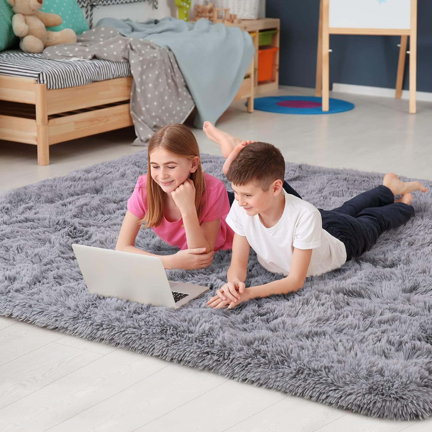 Fluffy Area Rugs for Bedroom Living Room, Anti-Slip Fuzzy Shaggy Soft Plush Carpet, 140X200Cm Indoor Solid Color Floor Rug for Kids Girl Boy Playroom Home Dorm Decor Aesthetic (Grey, 200X140Cm) image number 3