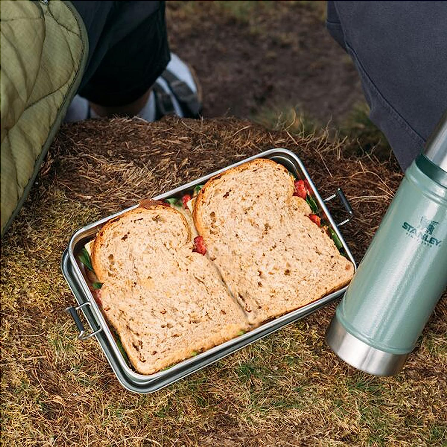 STANLEY Classic Legendary Useful Box 1.25 Qt | Metal Snack and Lunch Box | Durable Stainless Steel Travel Food Storage Container | Hiking, Camping, School, or Work | Bpa-Free | Hammertone Green image number 3