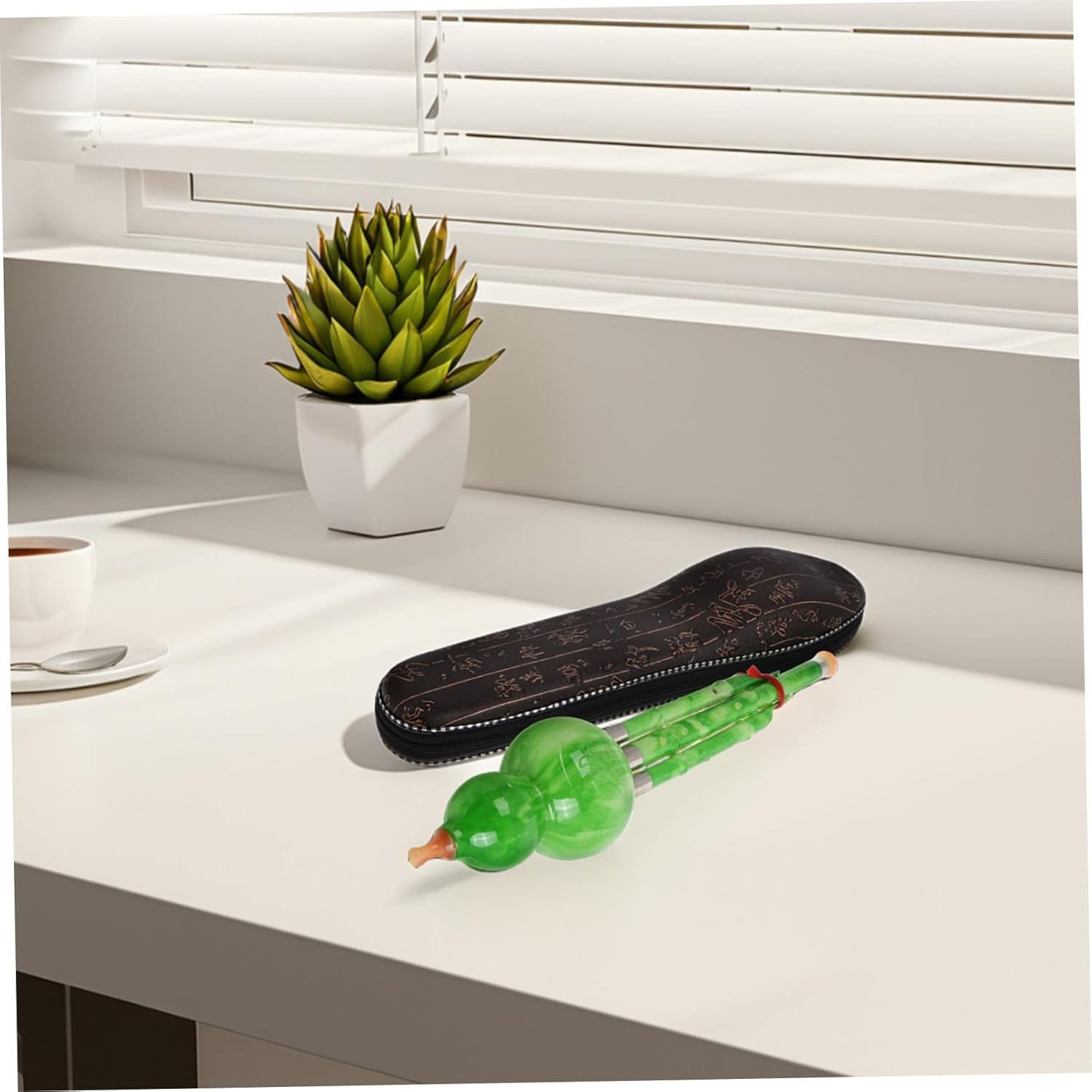 Traditional Flute C Key Gourd Resin Musical Instrument Leather Case for Beginners and Students image number 4