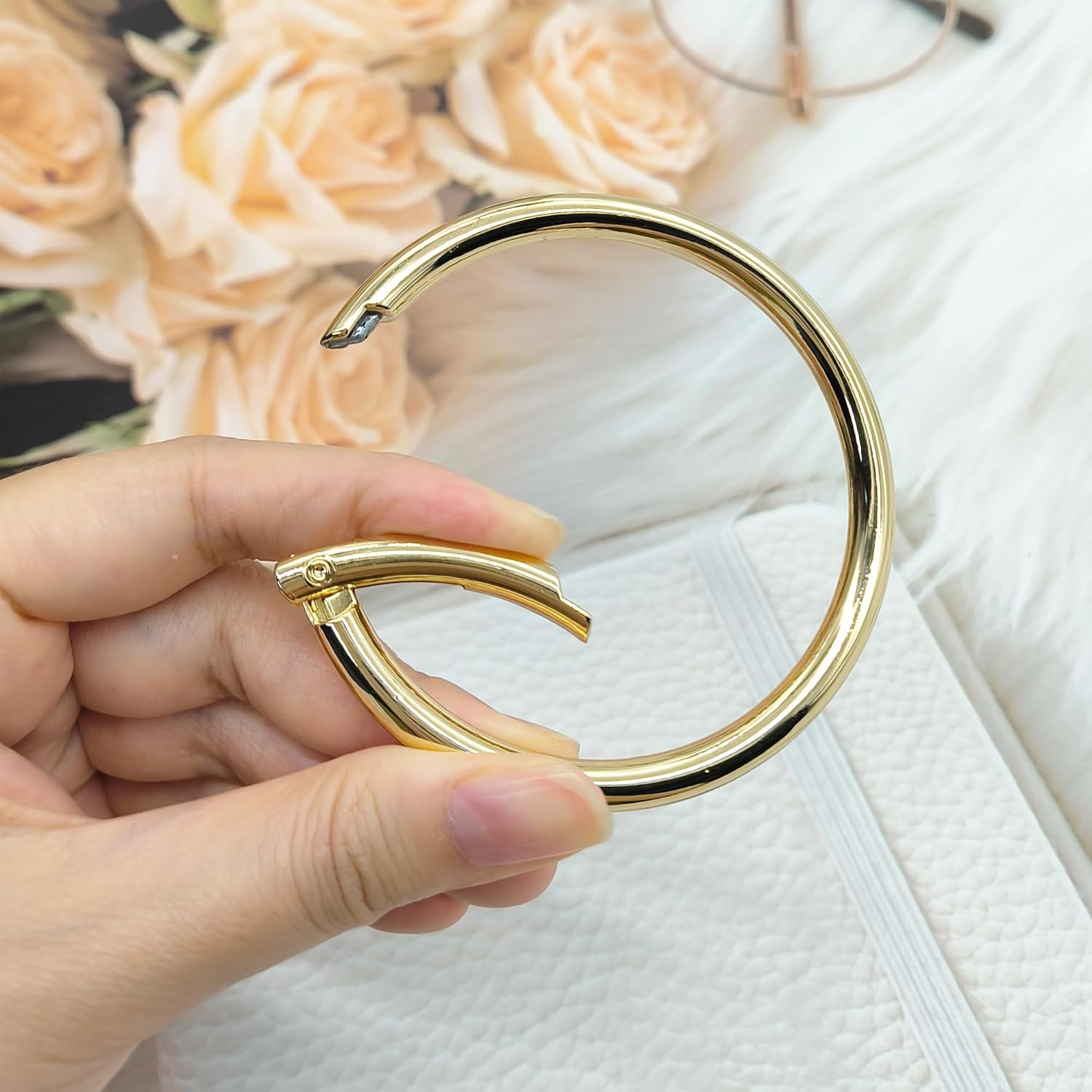 XCSJ Pack of 2 round Carabiner 75 Mm OD 63 Mm ID Very Robust Zinc Alloy round Carabiner Ring Carabiner Hook round Large Carabiner round O Ring for Key Chain, Bag, DIY Crafts Making - Gold image number 6