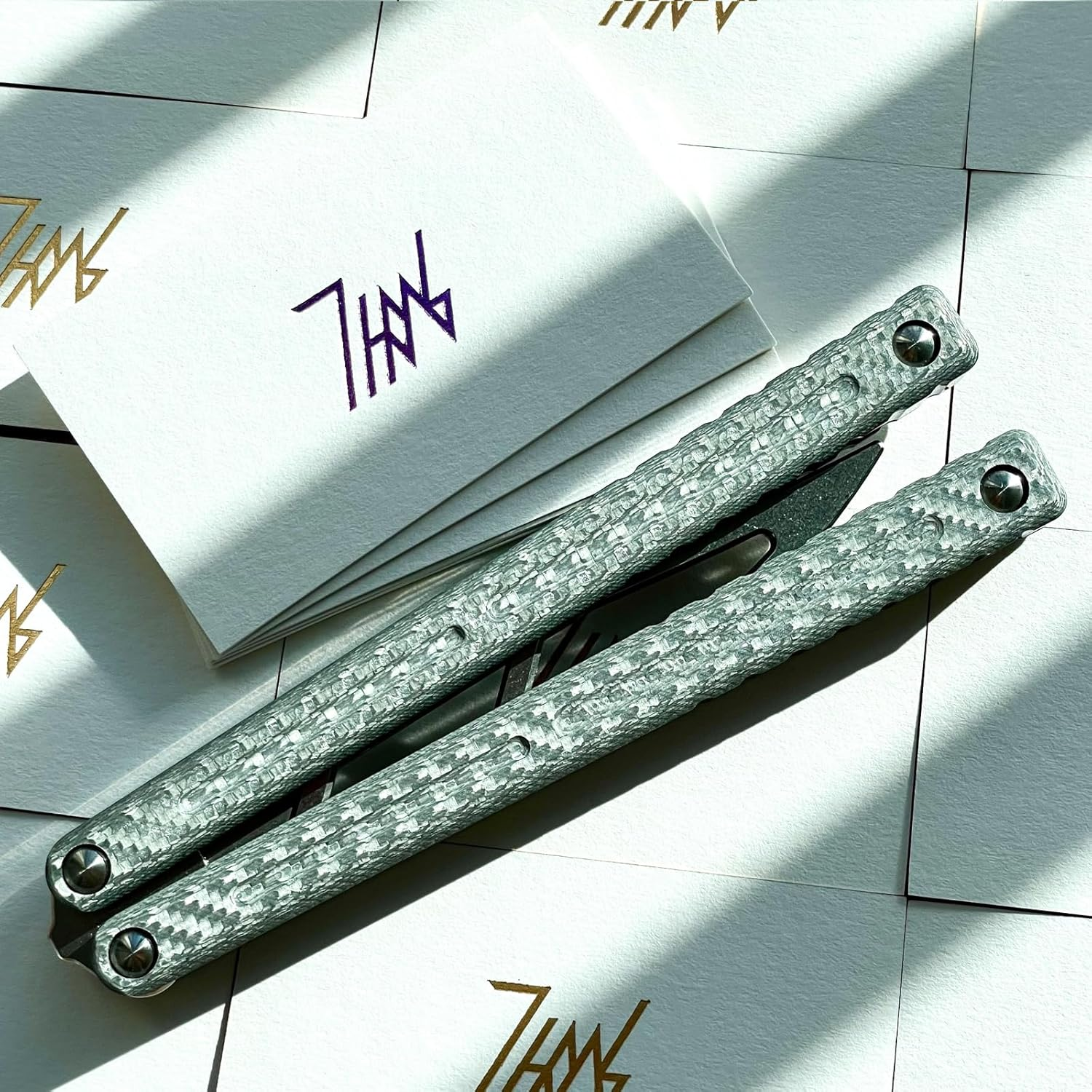 Thomas Refault Bowie, Strive for the Future, Fine-Tuning Bushing System, 7075 AL with G10 / Ultem/Carbon Fiber Channel Handle, Multifunctional Tool (Silver Carbon Fiber with Silver Trainer) - Silver Carbon Fiber With Silver Trainer image number 3