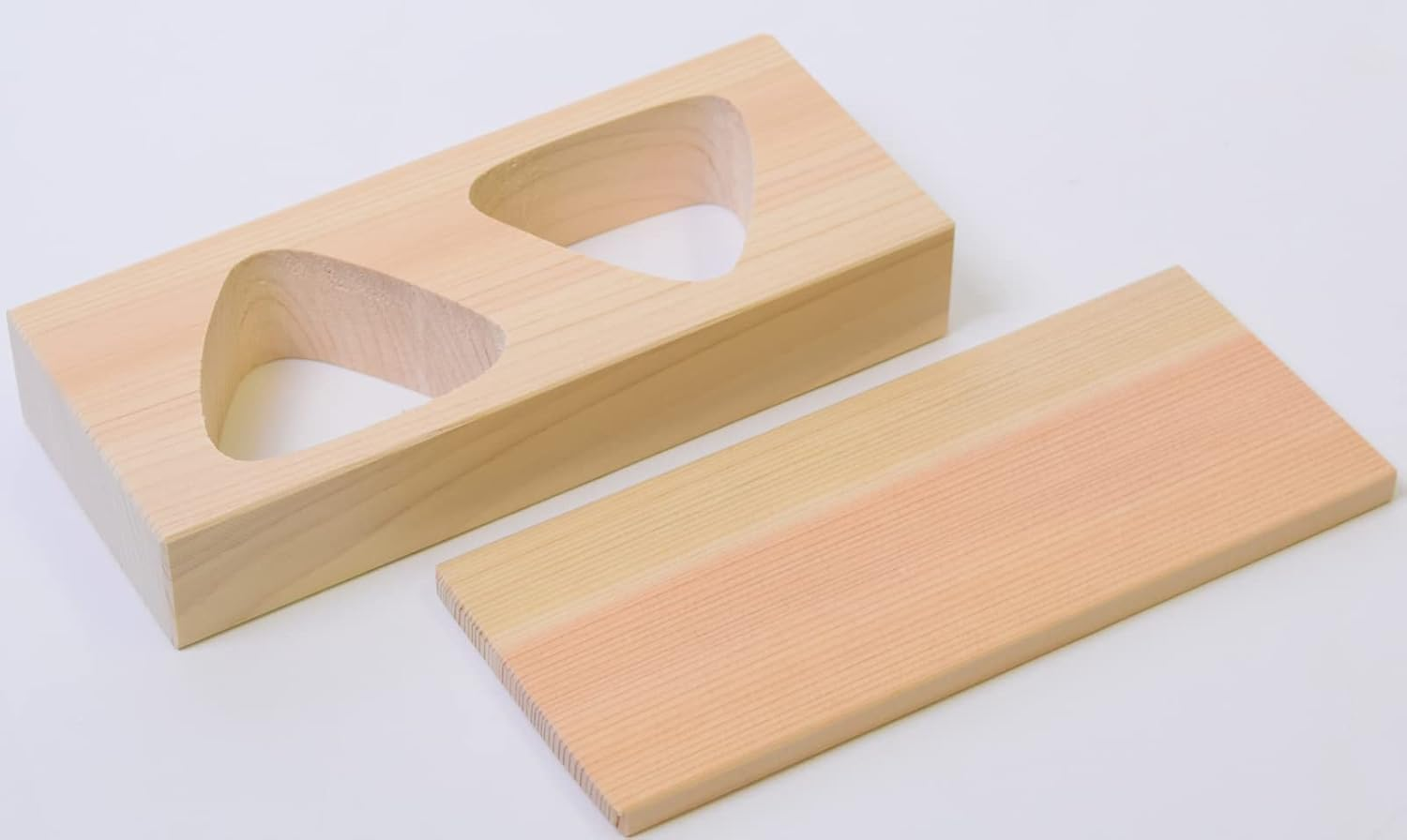 木曽工芸 Cypress Onigiri Mold, おにぎり型 2ツ穴 (7.5&times;18&times;3Cm), Beige
